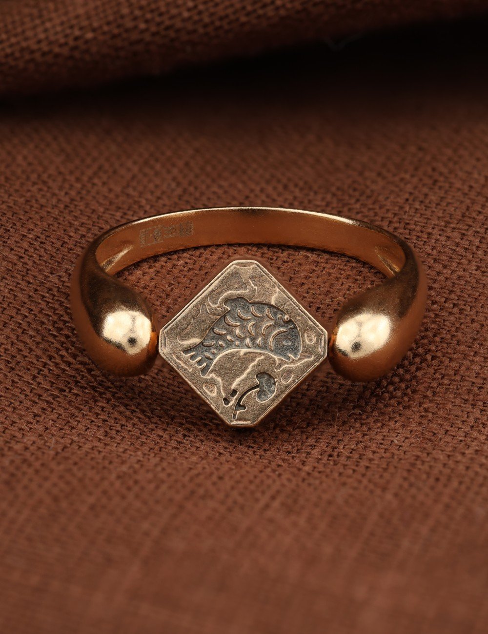 Кольцо из золота