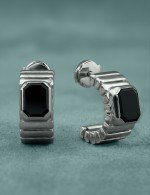 Серьги из белого золота c ониксом