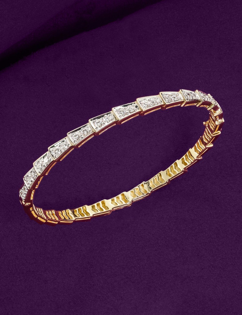 Браслет из золота c бриллиантами