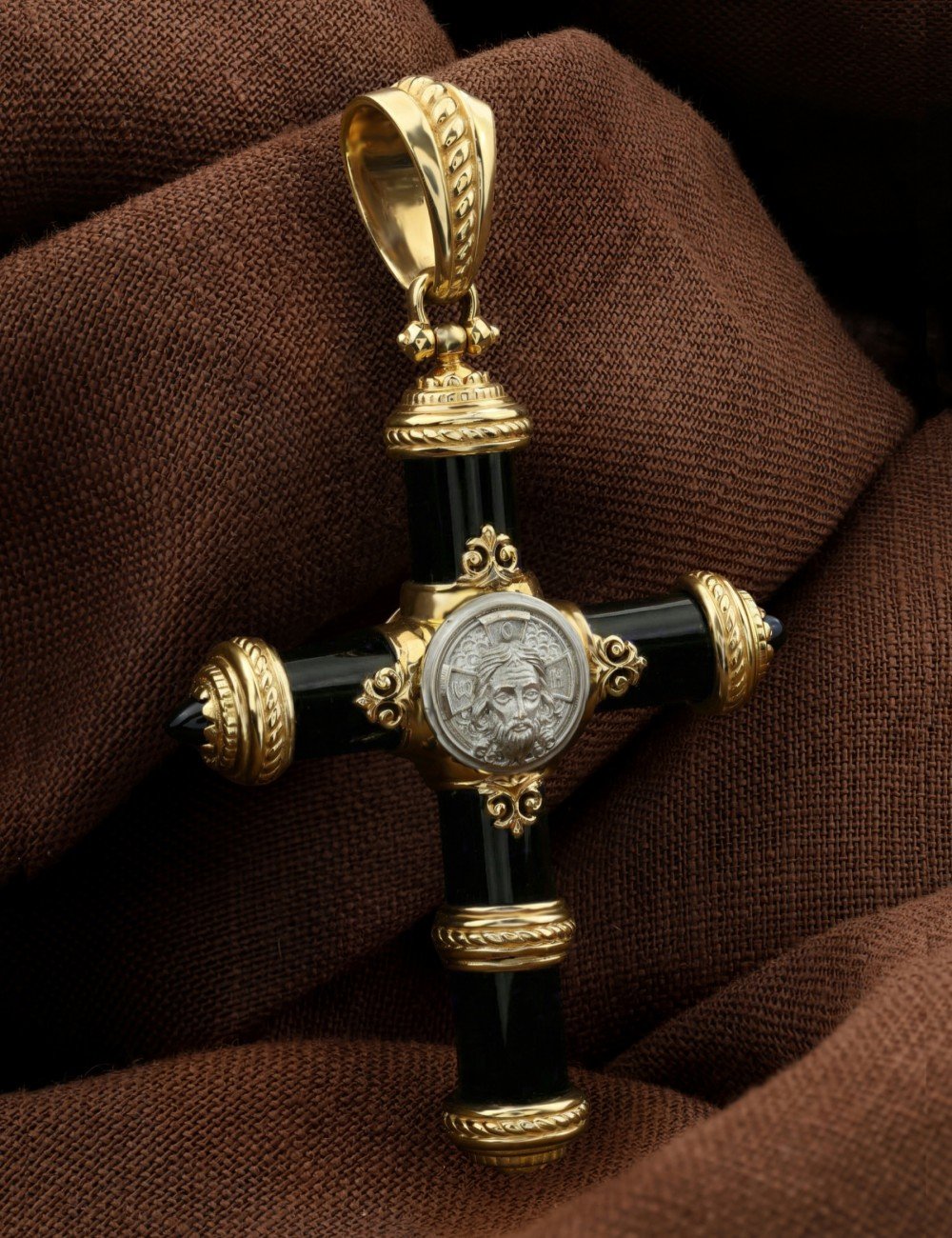 Крест из лимонного золота c ониксом