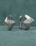 Серьги из белого золота c бриллиантами