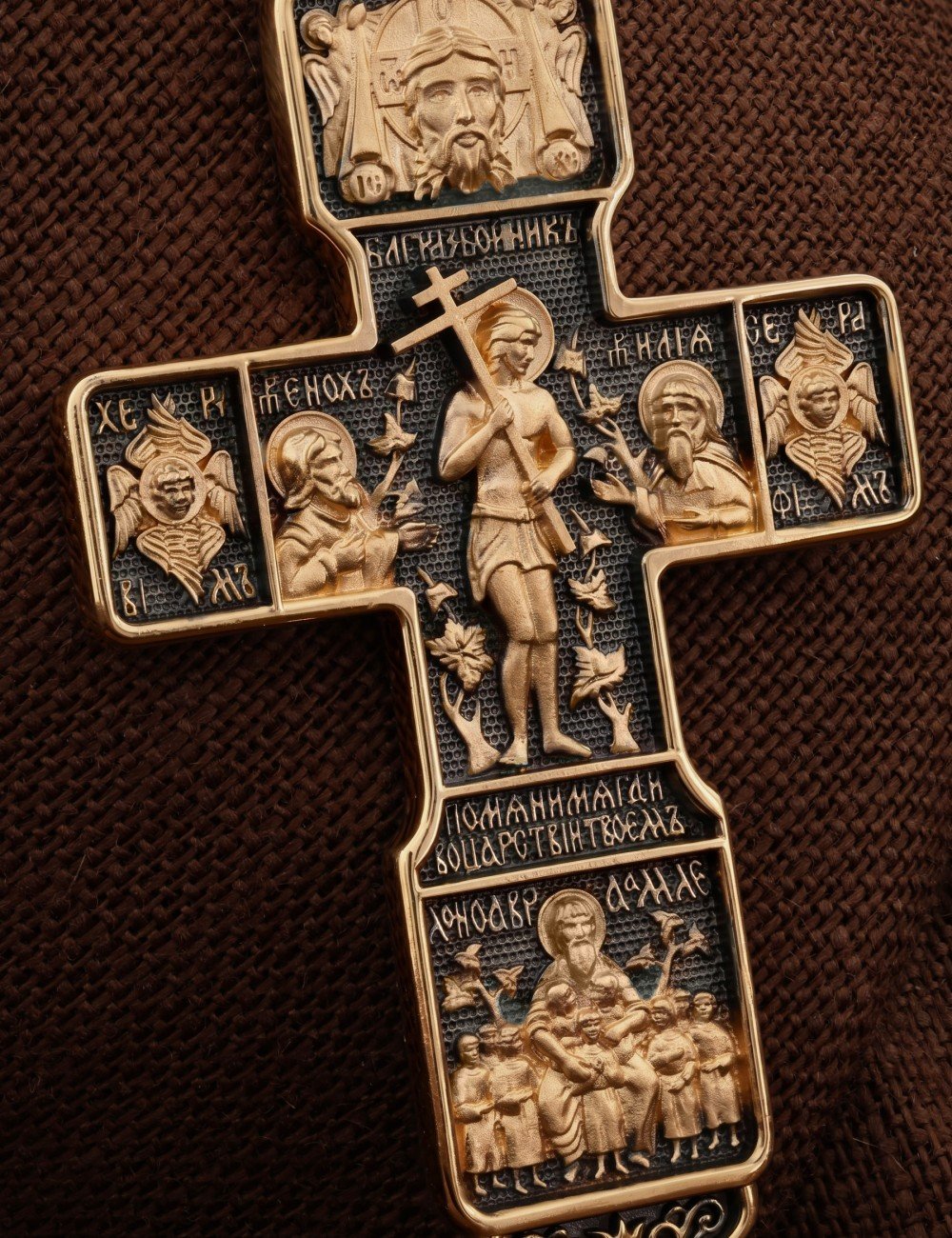 Крест из золота