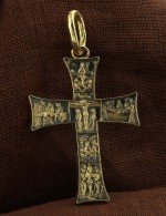 Крест из лимонного золота