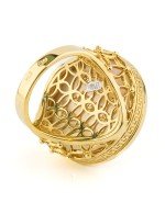 Кольцо из лимонного золота c эмалью и перламутром