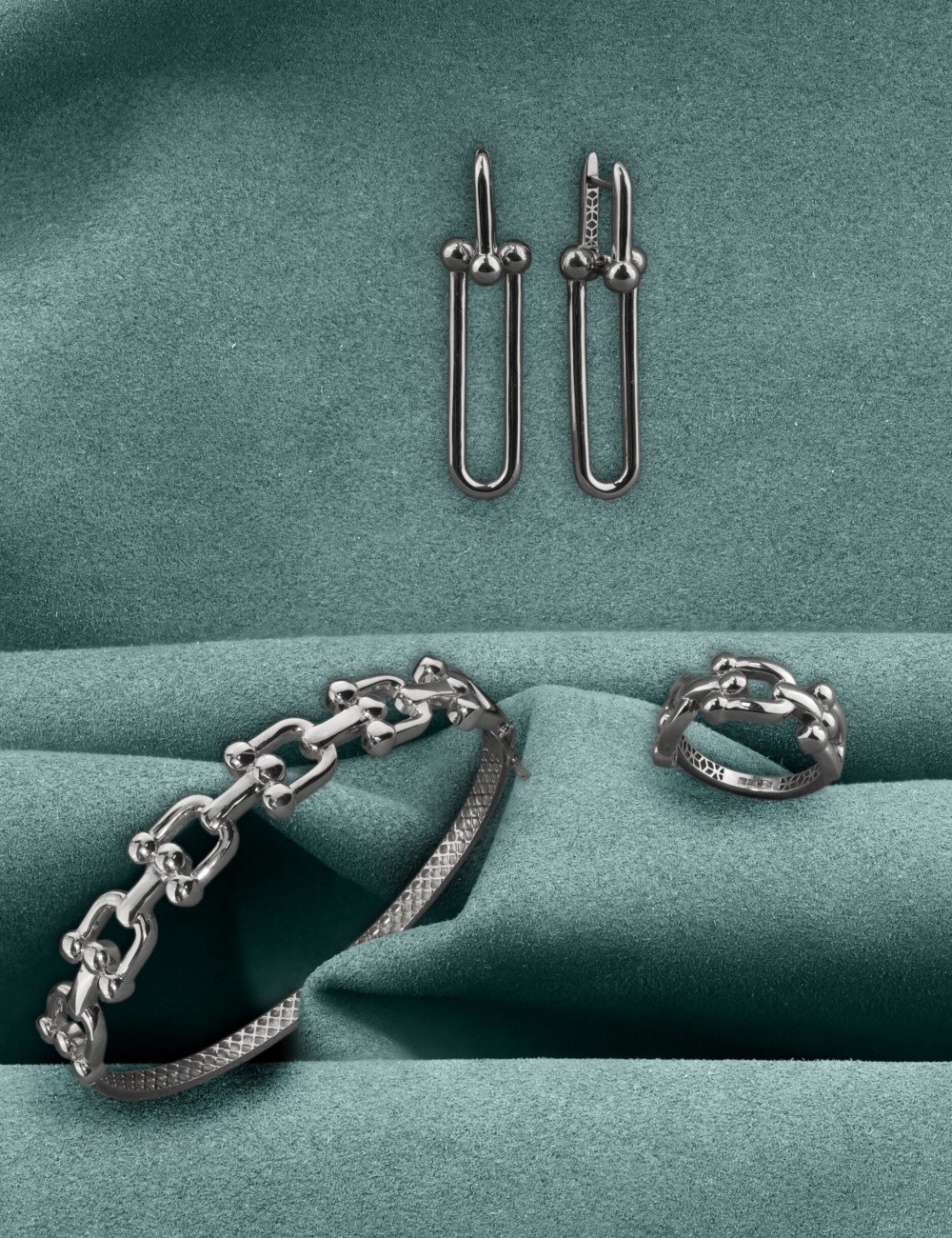 Серьги из белого золота