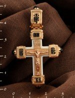 Крест из золота c эмалью, ониксом и бивнем мамонта