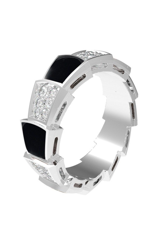 Кольцо из белого золота c бриллиантами и ониксом