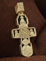 Крест из лимонного золота c ониксом