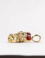 Подвеска из лимонного золота c эмалью, бриллиантами и рубином