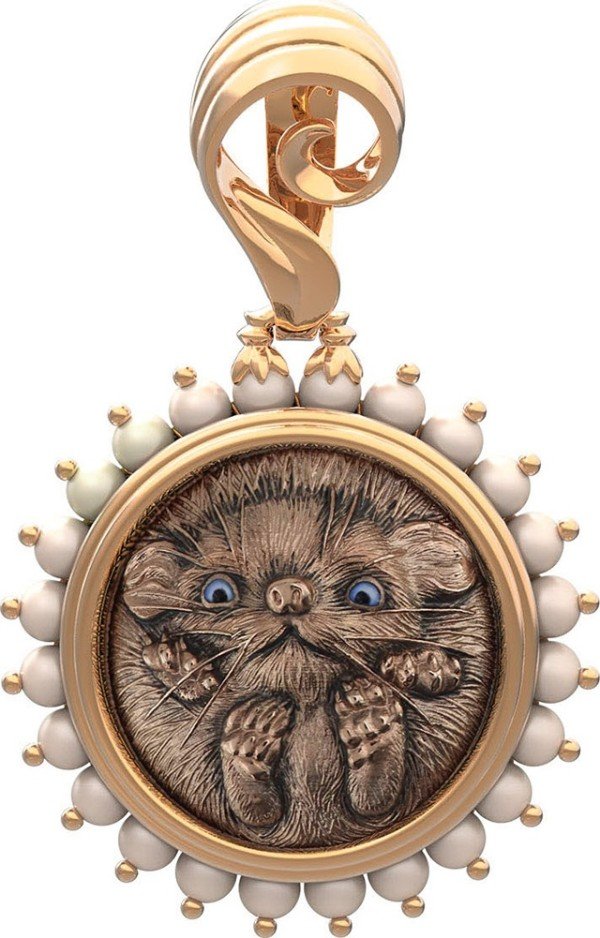 Подвеска из золота c эмалью и жемчугом