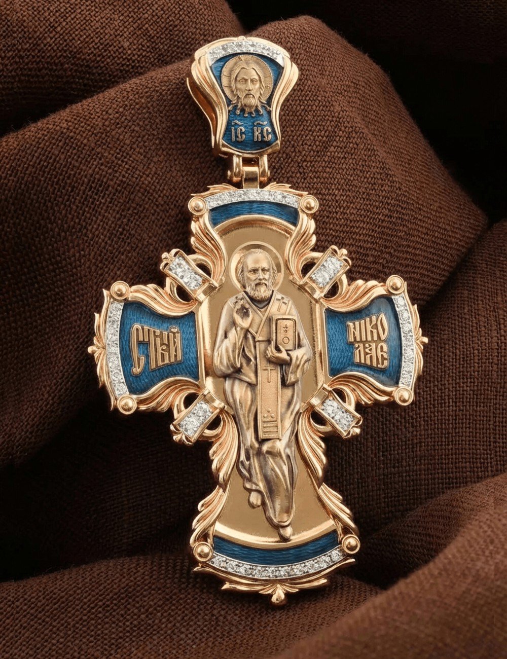 Крест из золота c эмалью и бриллиантами