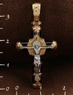 Крест из золота c ониксом
