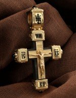 Крест из лимонного золота c эмалью, ониксом и эбеновым деревом