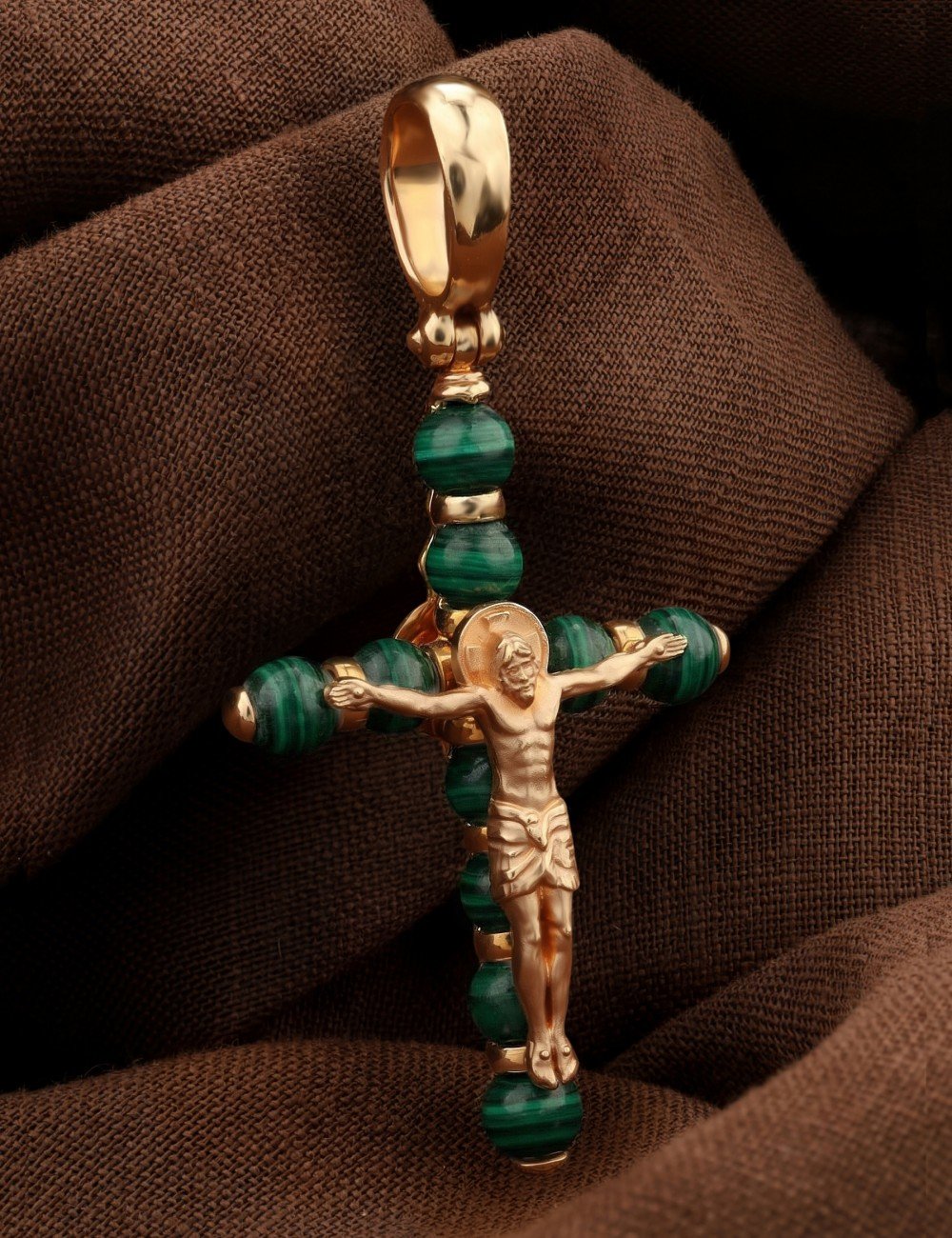Крест из золота c малахитом