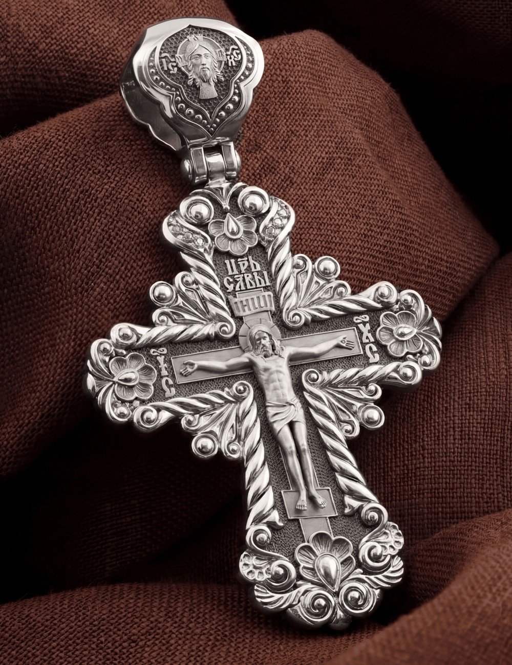 Крест из белого золота