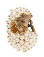 Подвеска из золота c эмалью и жемчугом