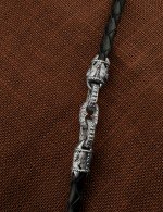 Гайтан из белого золота c кожаным шнурком