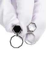 Серьги из белого золота c ониксом и перламутром