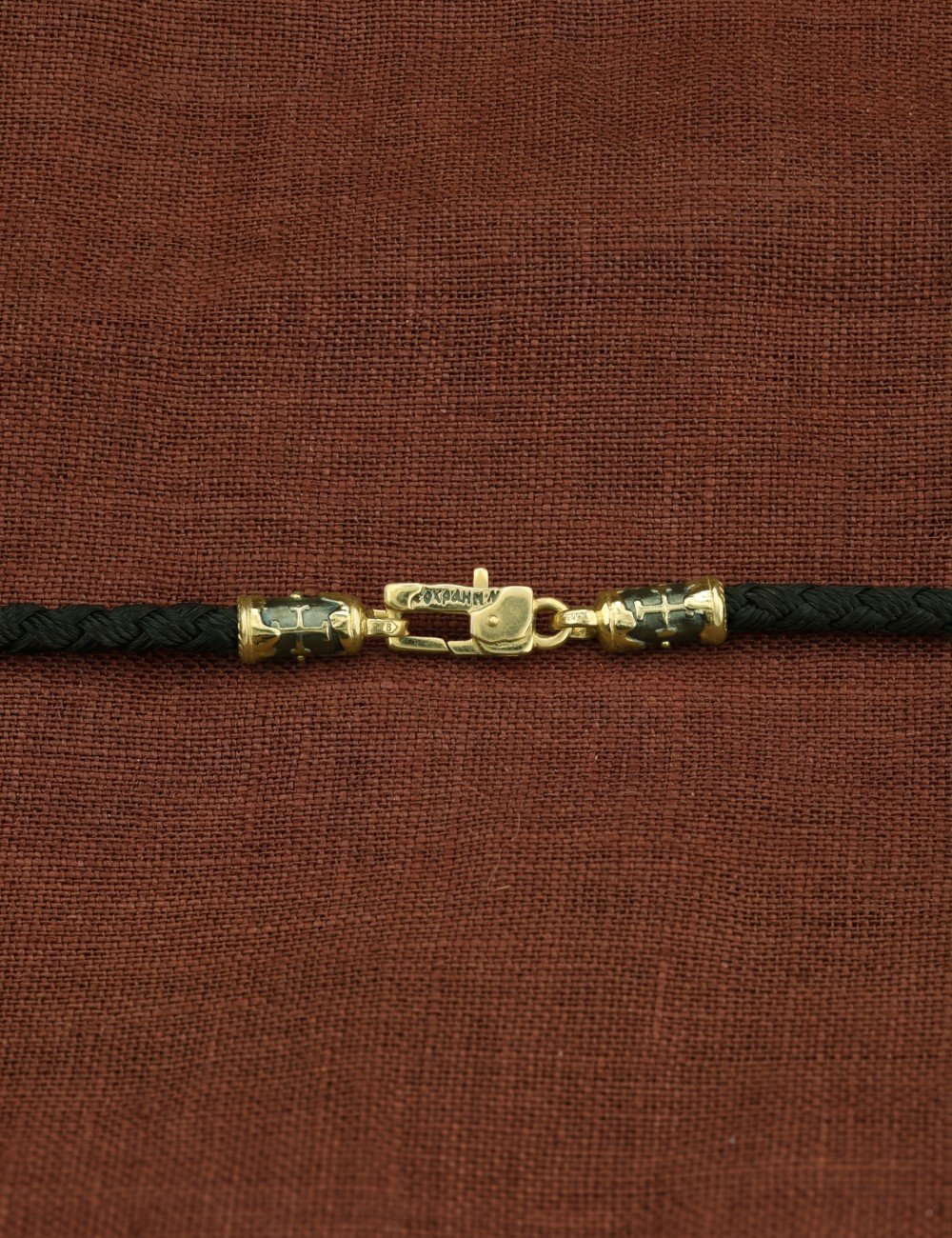 Шнурок шёлковый из зелёного золота c шёлковым шнурком