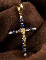 Крест из лимонного золота c жемчугом и лазуритом