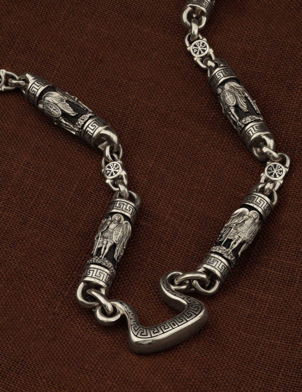 Цепь из белого золота c эмалью и эбеновым деревом