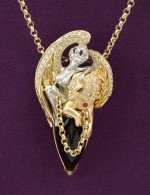 Колье из лимонного золота c эмалью, бриллиантами, рубином, ониксом и рубином