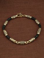 Браслет из лимонного золота c кожаным шнурком