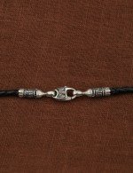 Гайтан из белого золота c кожаным шнурком