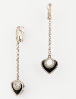 Серьги из белого золота c бриллиантами и ониксом