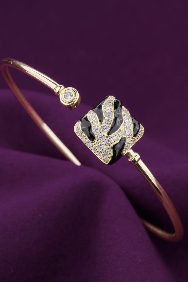 Браслет из лимонного золота c эмалью и бриллиантами