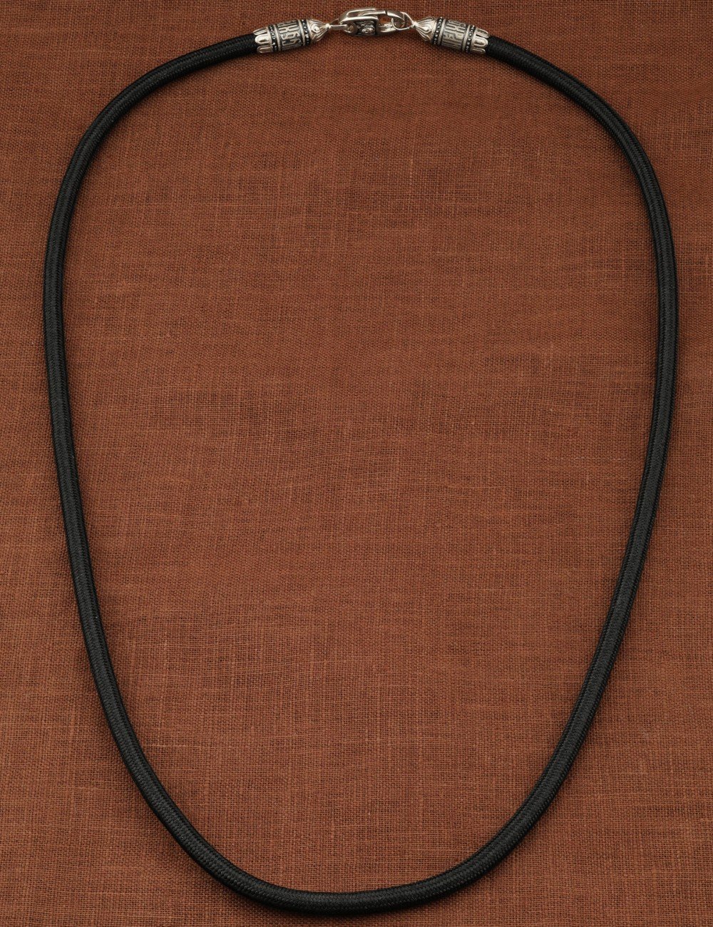 Гайтан из белого золота 585 пробы c шёлковым шнурком