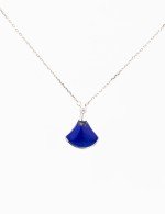 Колье из белого золота c бриллиантами и лазуритом