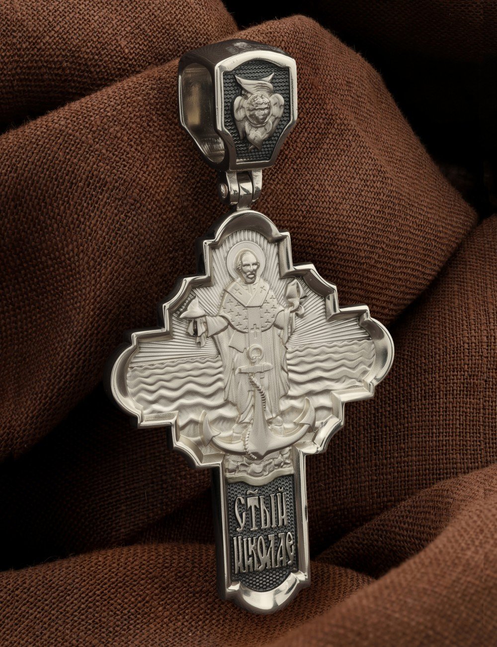 Крест из белого золота