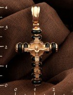 Крест из золота c ониксом