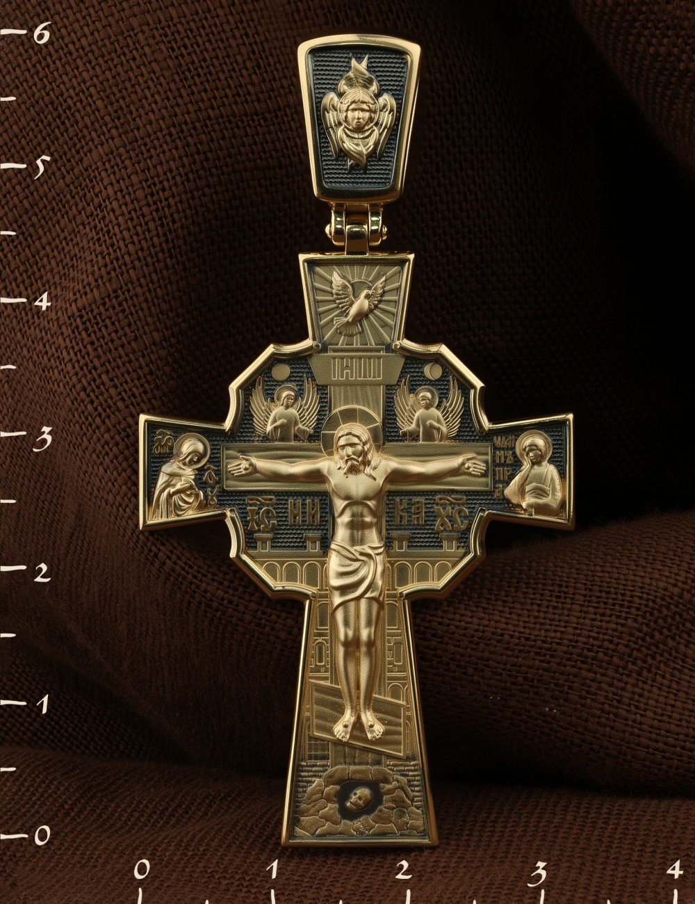 Крест из лимонного золота