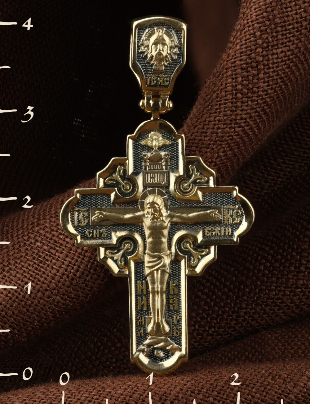 Крест из лимонного золота