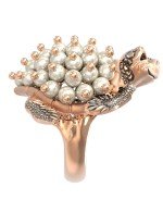 Кольцо из золота c эмалью и жемчугом