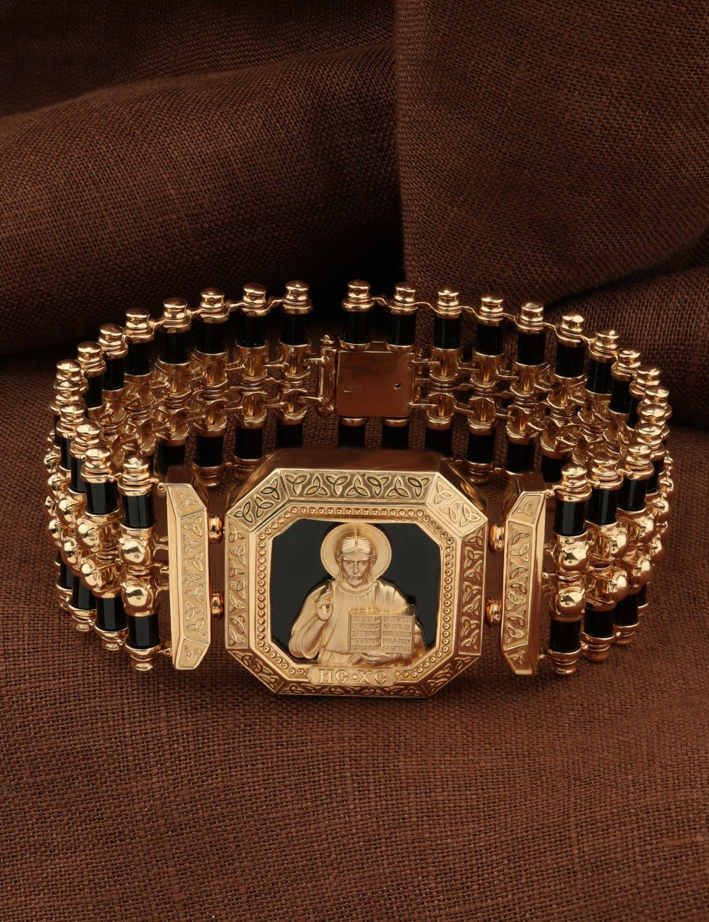 Браслет из золота c ониксом