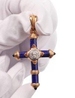 Крест из золота c ониксом и лазуритом