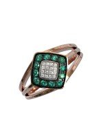Кольцо из золота c бриллиантами и изумрудом