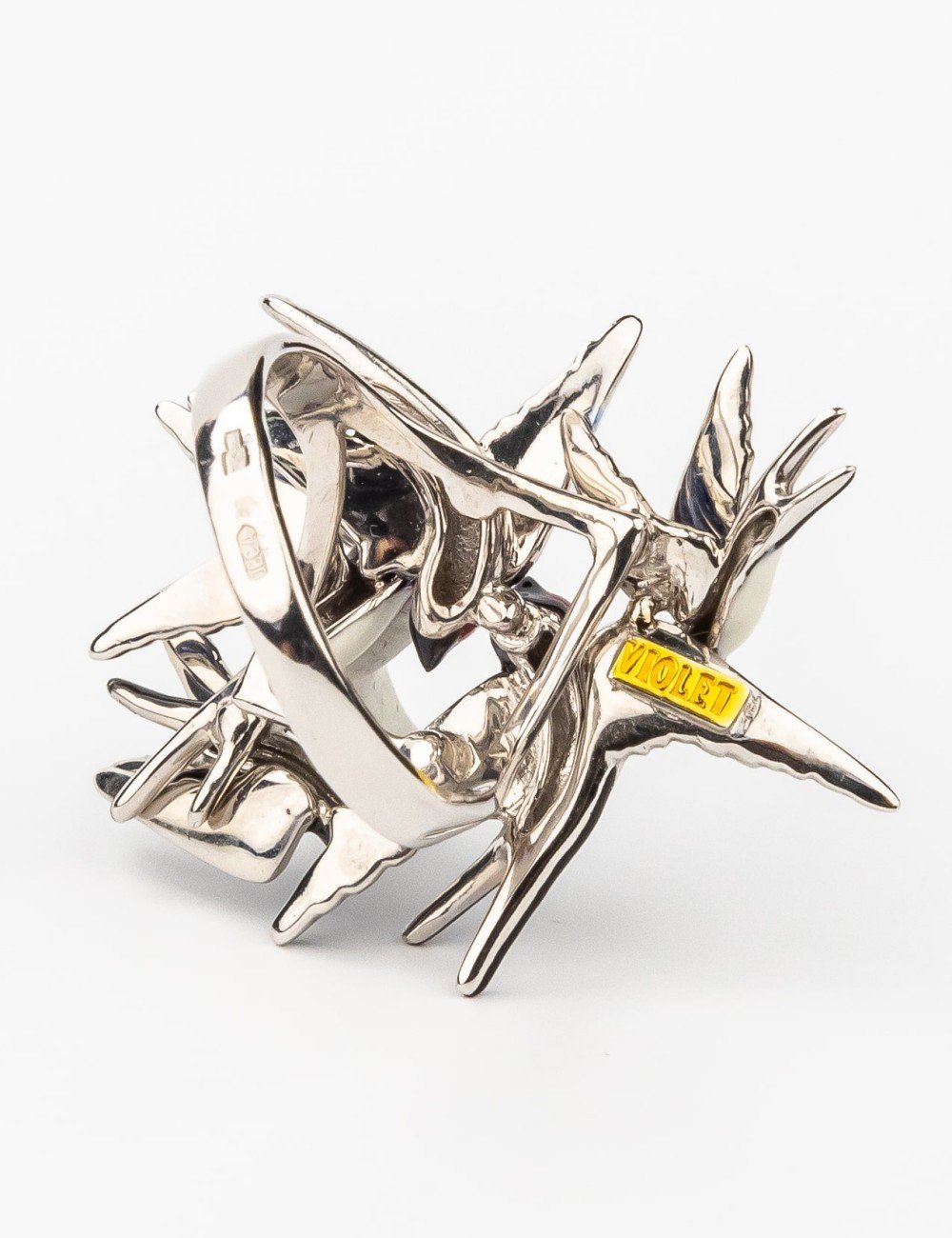 Кольцо из белого золота c эмалью