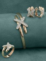 Серьги из золота c бриллиантами