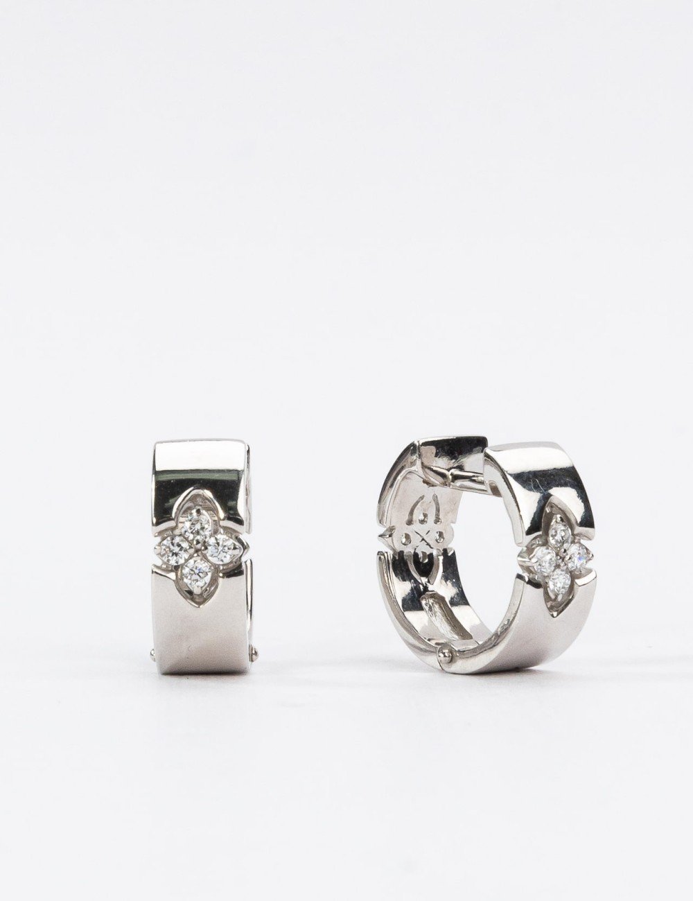 Серьги из белого золота c бриллиантами