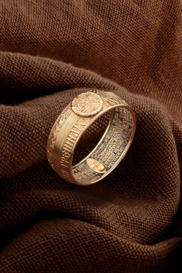Кольцо из золота