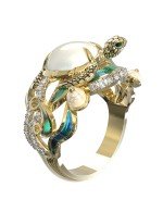 Кольцо из лимонного золота c эмалью, бриллиантами, жемчугом и перламутром