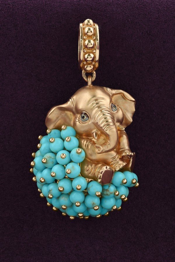 Подвеска из золота c эмалью и бирюзой