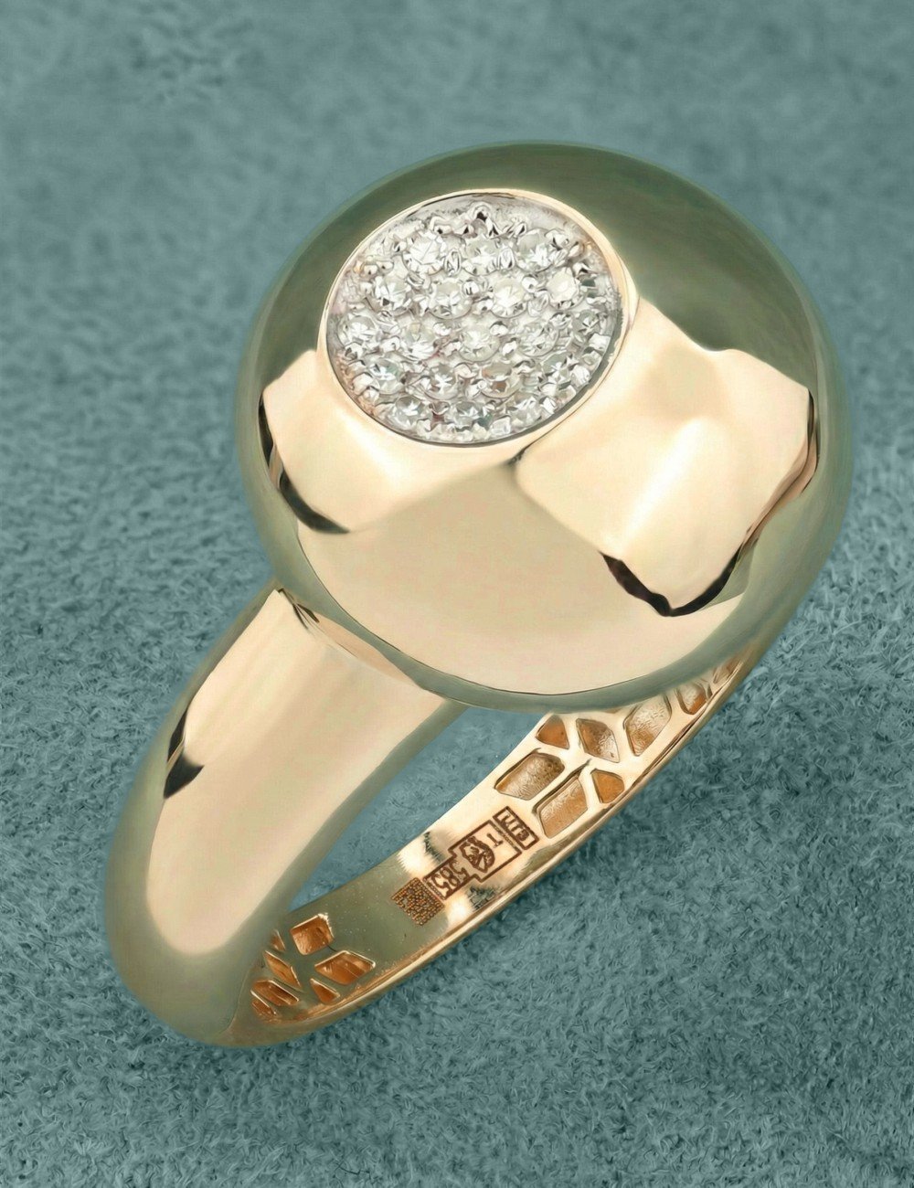 Кольцо из золота c бриллиантами