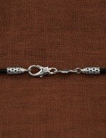 Шнурок шёлковый из белого золота 585 пробы c шёлковым шнурком