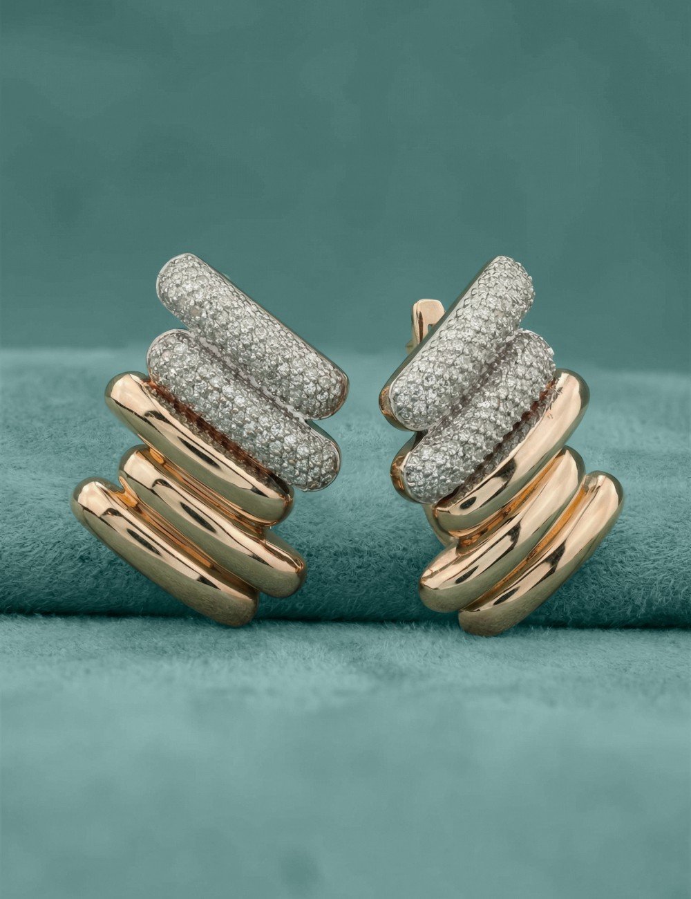 Серьги из золота c бриллиантами