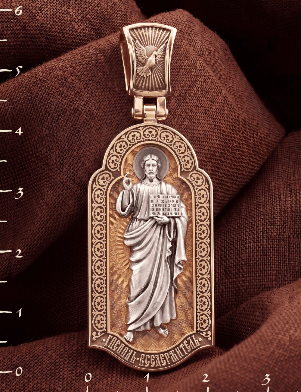 Образок из золота c эмалью